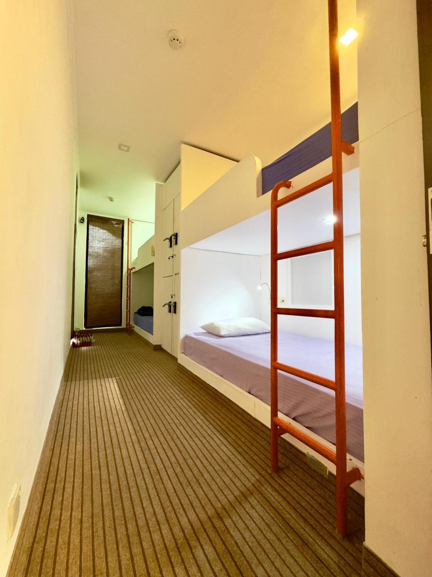 Traveler'S Haven Hostel At Colombo Intl Airport Katunayaka Exterior photo